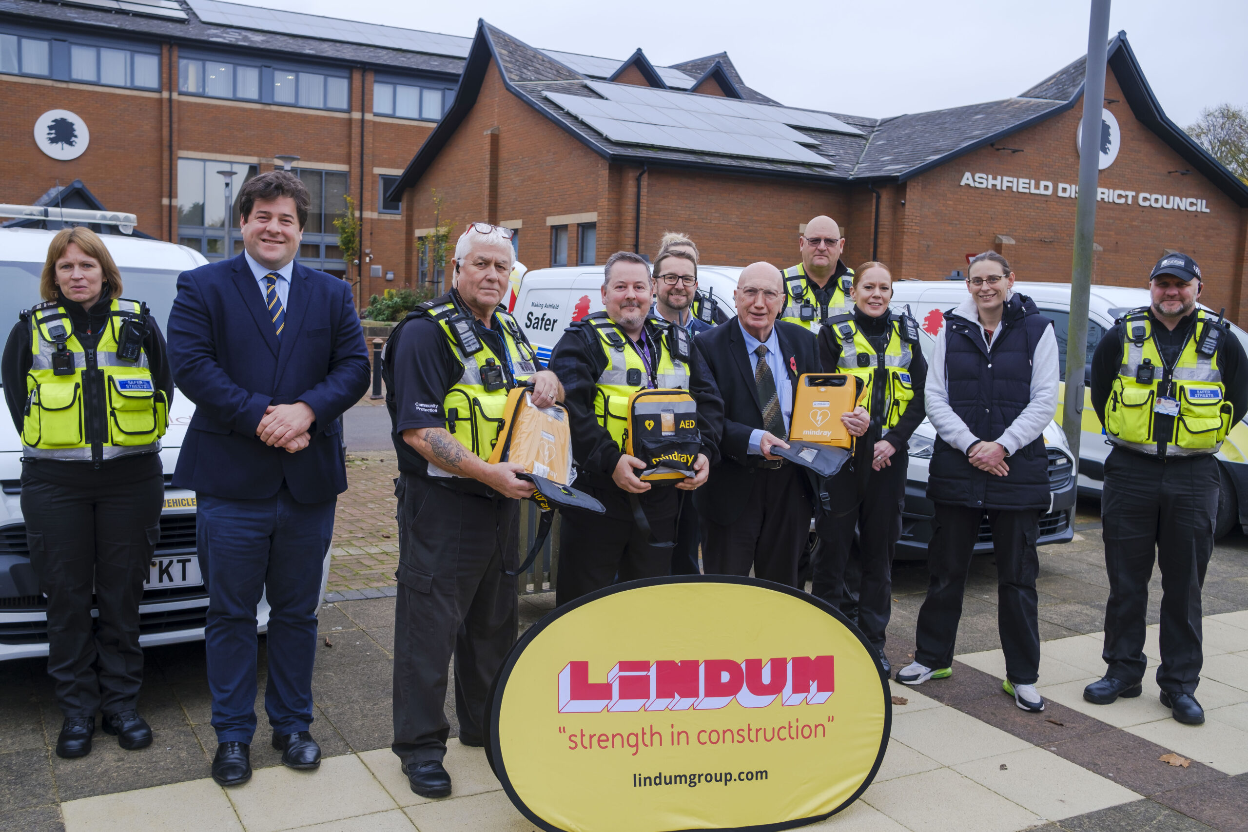 Lindum Group donates life-saving mobile defibrillators to Ashfield District Council